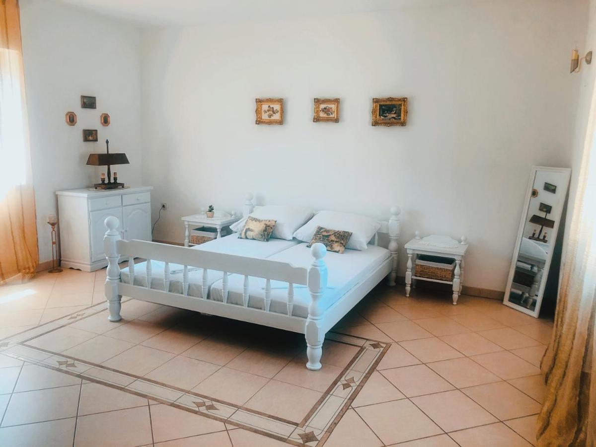 Apartmani Bepina Supetar Exterior foto